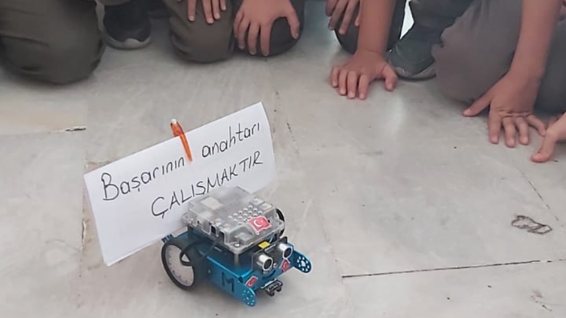 İlköğretim Haftasına Robotlarla Girdik